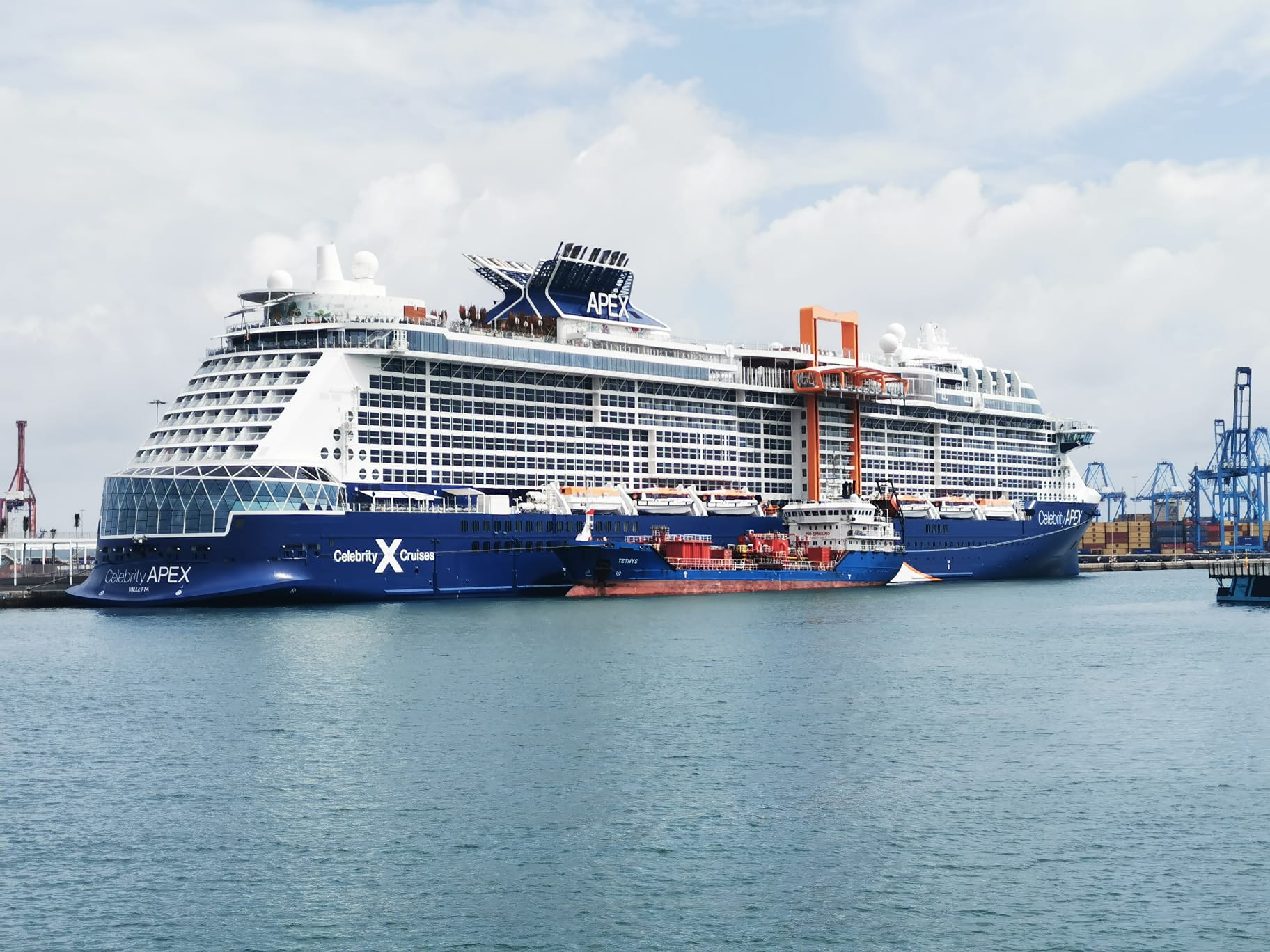 Celebrity Apex im Kreufahrthafen Las Palmas