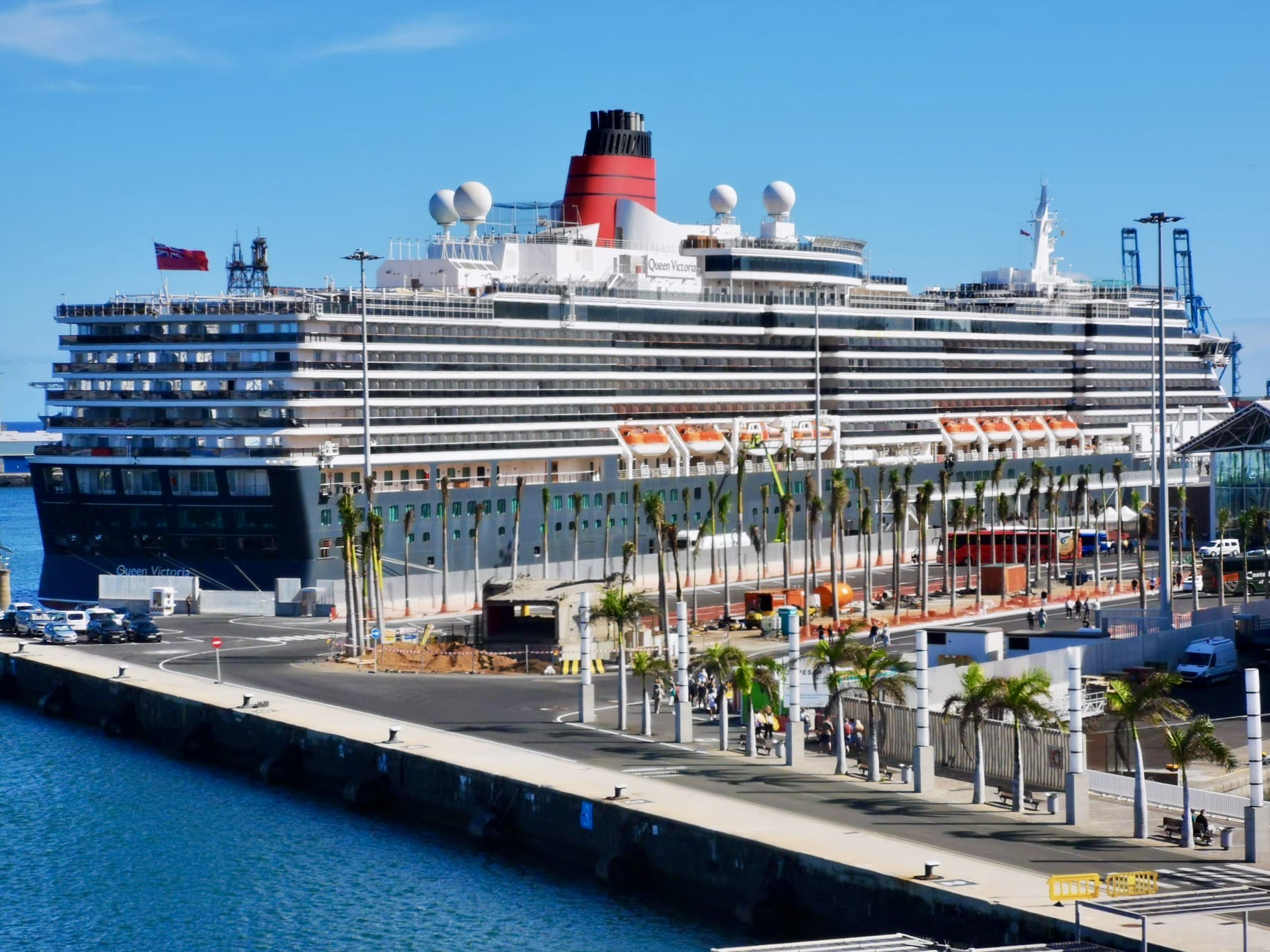 Queen Victoria Kreuzfahrtschiff an der Muelle Santa Catalina, Las Palmas de Gran Canaria